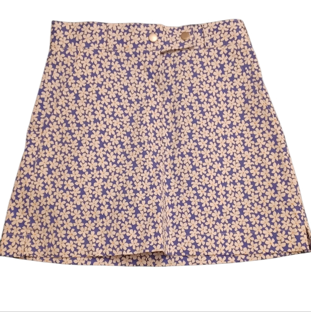 NWOT Forward Tee Golf Club Flower Skort